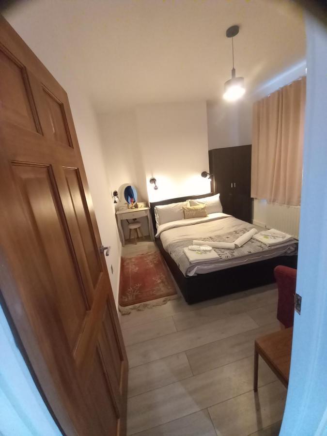Luxury Holiday Home, Near Beach ساوثيند أون سي المظهر الخارجي الصورة