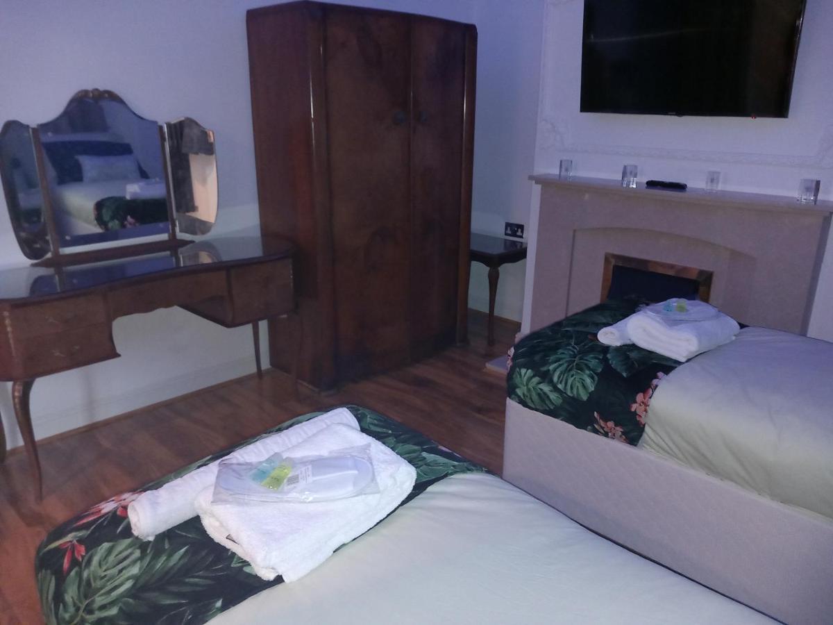 Luxury Holiday Home, Near Beach ساوثيند أون سي المظهر الخارجي الصورة