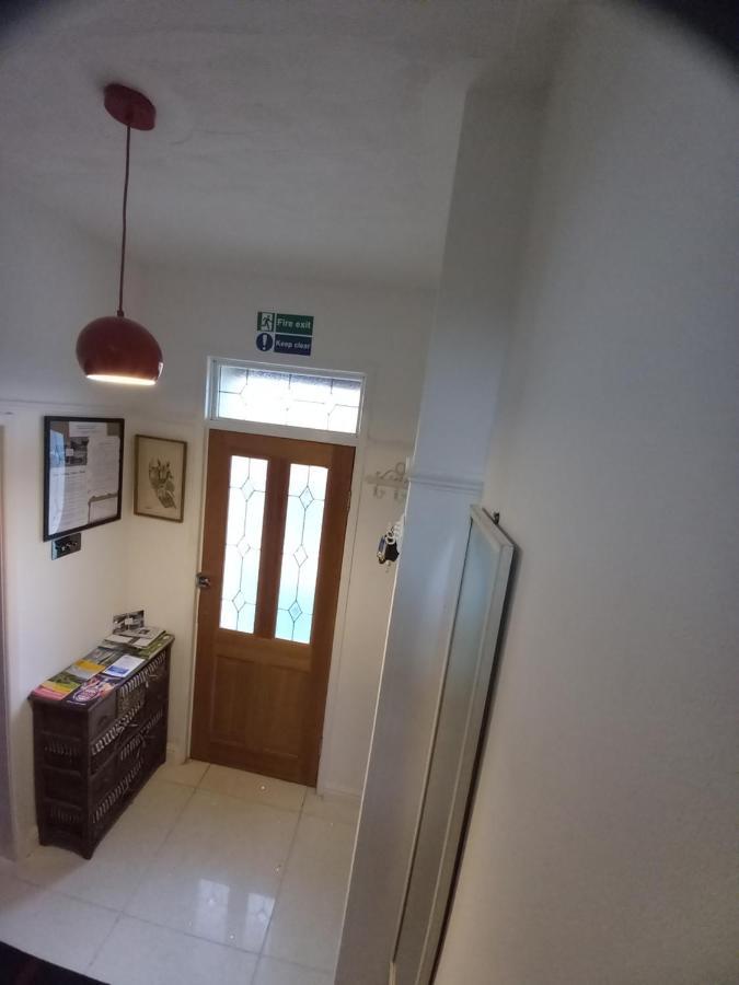 Luxury Holiday Home, Near Beach ساوثيند أون سي المظهر الخارجي الصورة